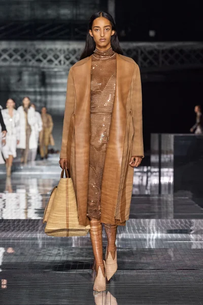 Look 7